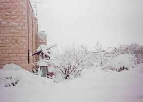 תחנת הרוח בשלג - חורף 1992